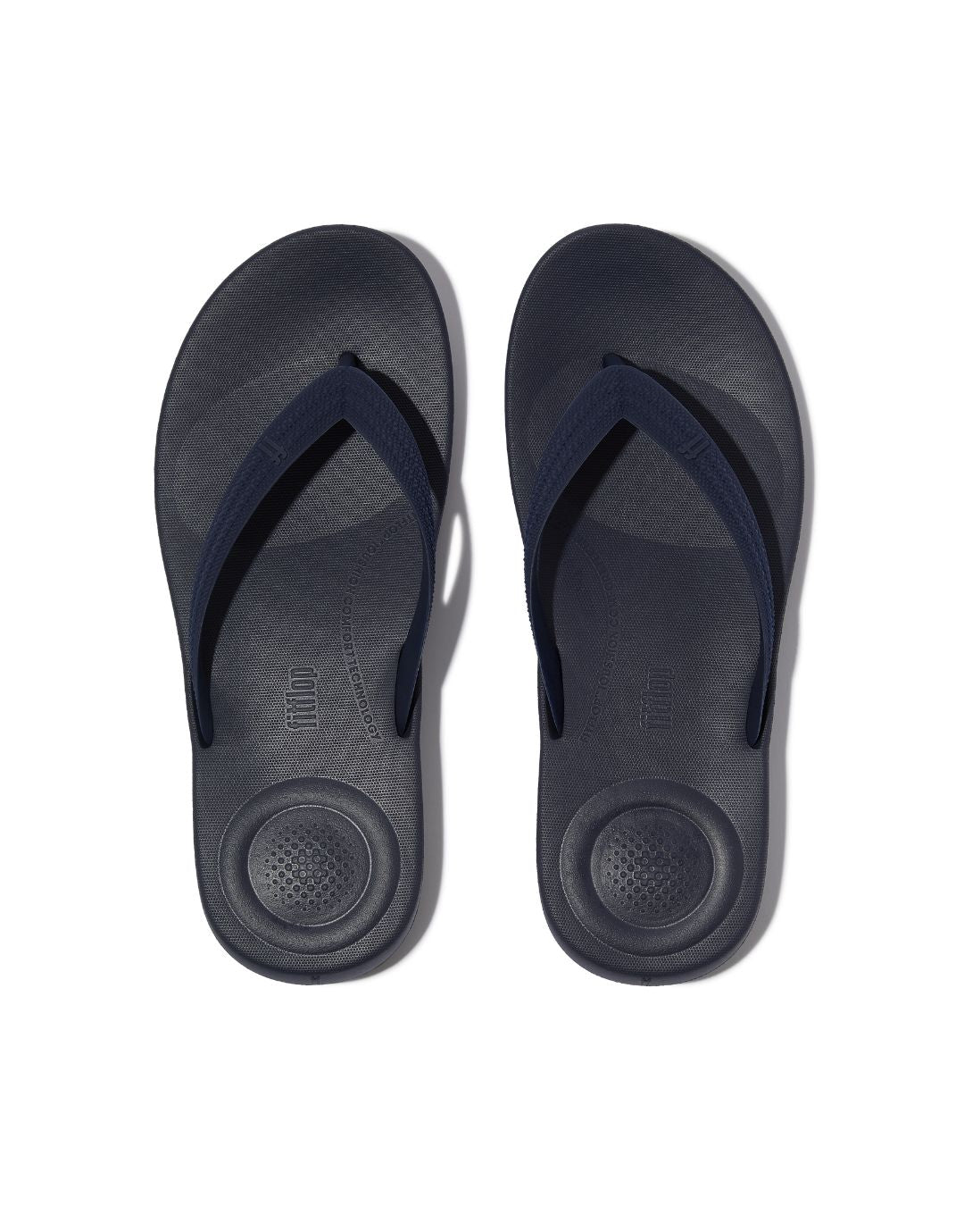 iQUSHION MENS TEXTURED-STRAP FLIP-FLOPS