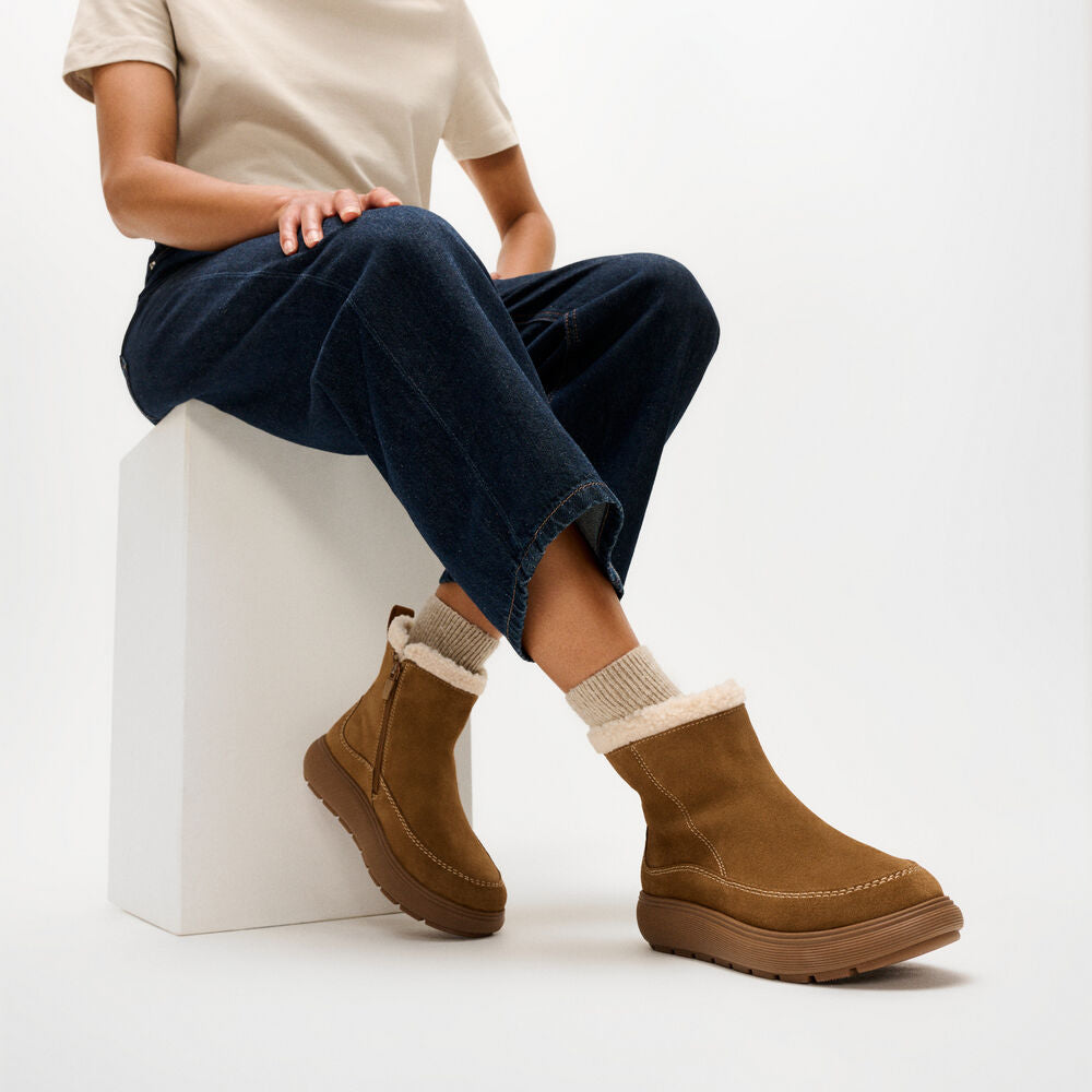 IQ-COMFF SUEDE RELAXED BOOTS