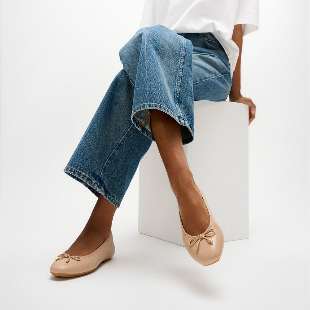 DELICATO BOW SOFT LEATHER BALLET FLATS