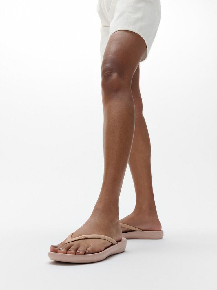 IQUSHION ERGONOMIC FLIP-FLOPS