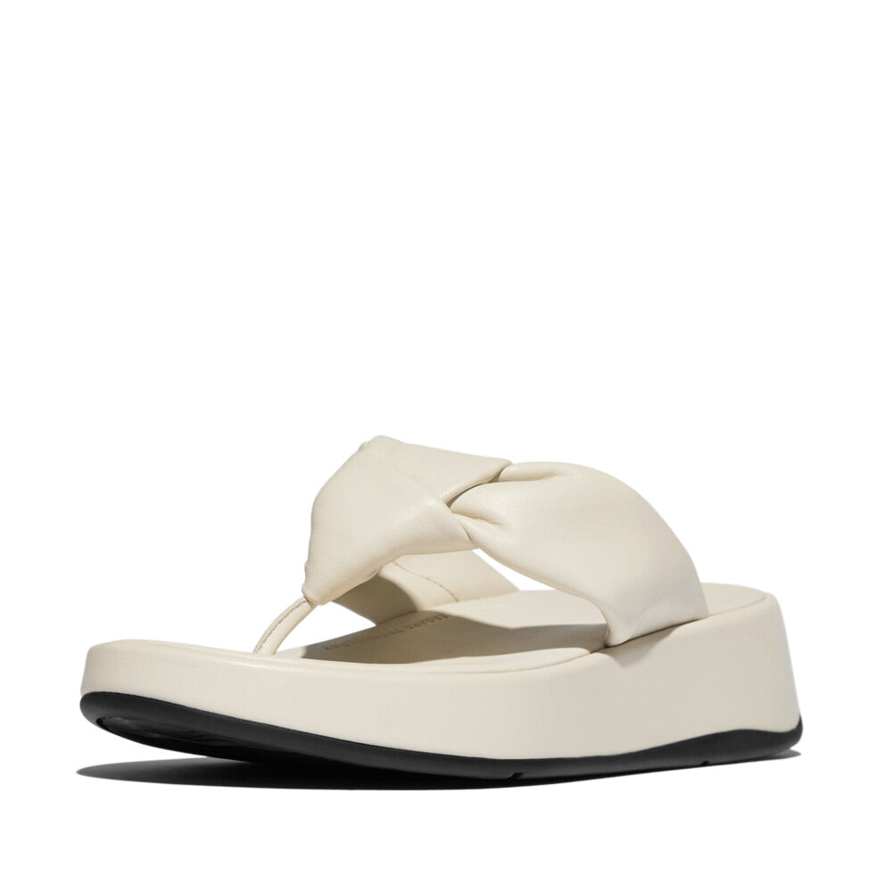 F-MODE KNOT SOFT-LEATHER FLATFORM TOE-POST SANDALS