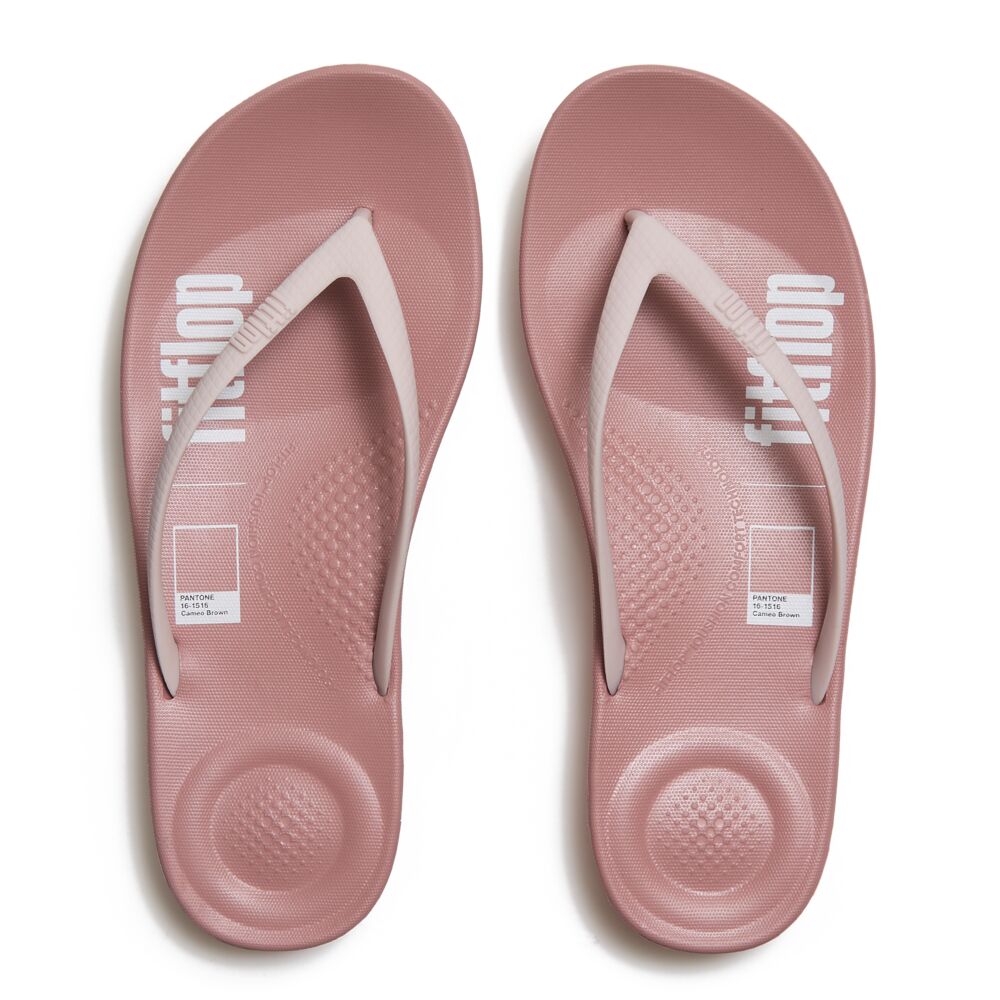 FITFLOP X PANTONE IQUSHION SOLID FLIP-FLOPS