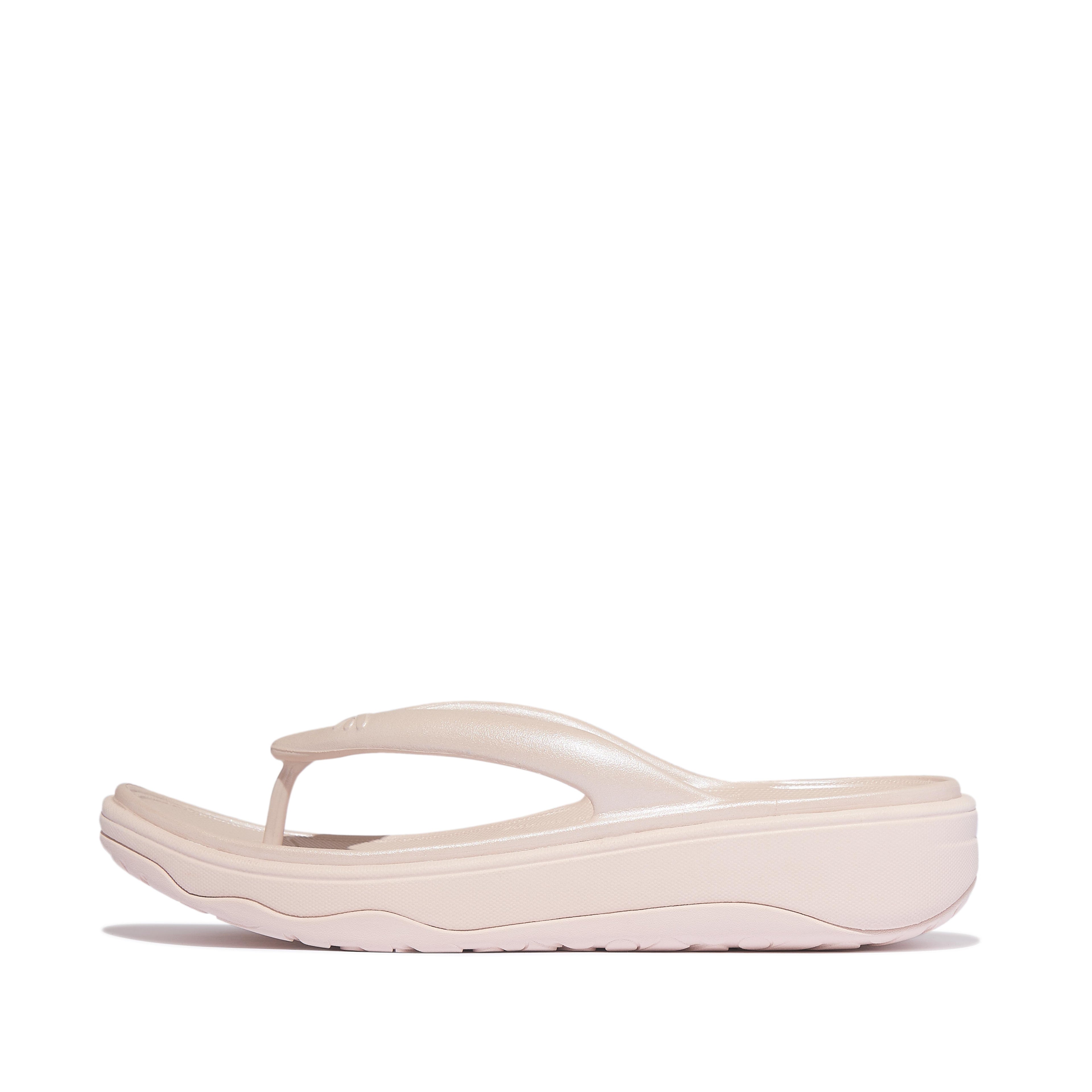 RELIEFF METALLIC RECOVERY TOE-POST SANDALS